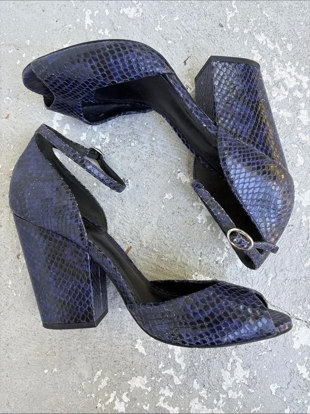 Schutz chunky Heel Peep toe sandals